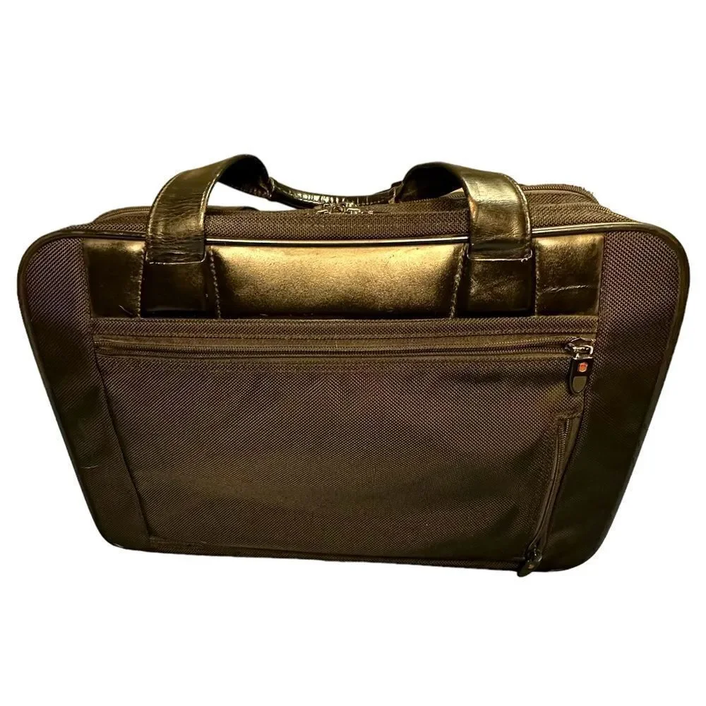 Victorinox Black Professional 2-way carry Cordura briefcase laptop travel bag